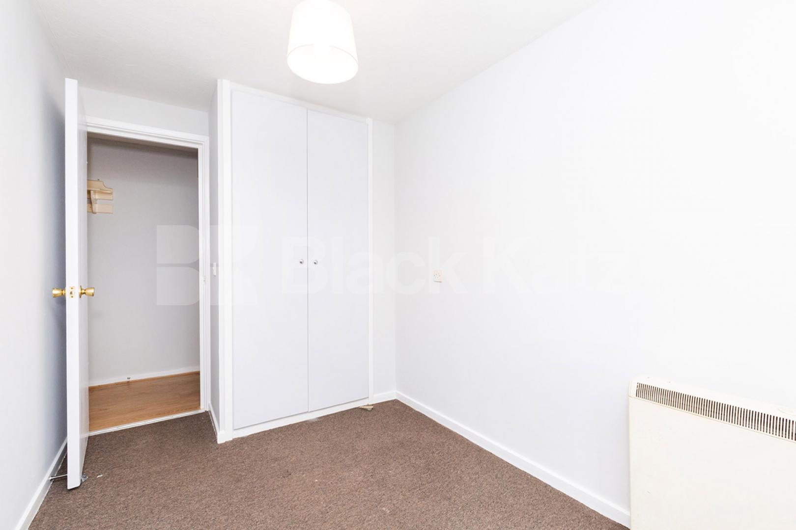 2 bedroom property with allocated parking and communal garden Riverside Close, Lee Vally Park / Upper Clapton